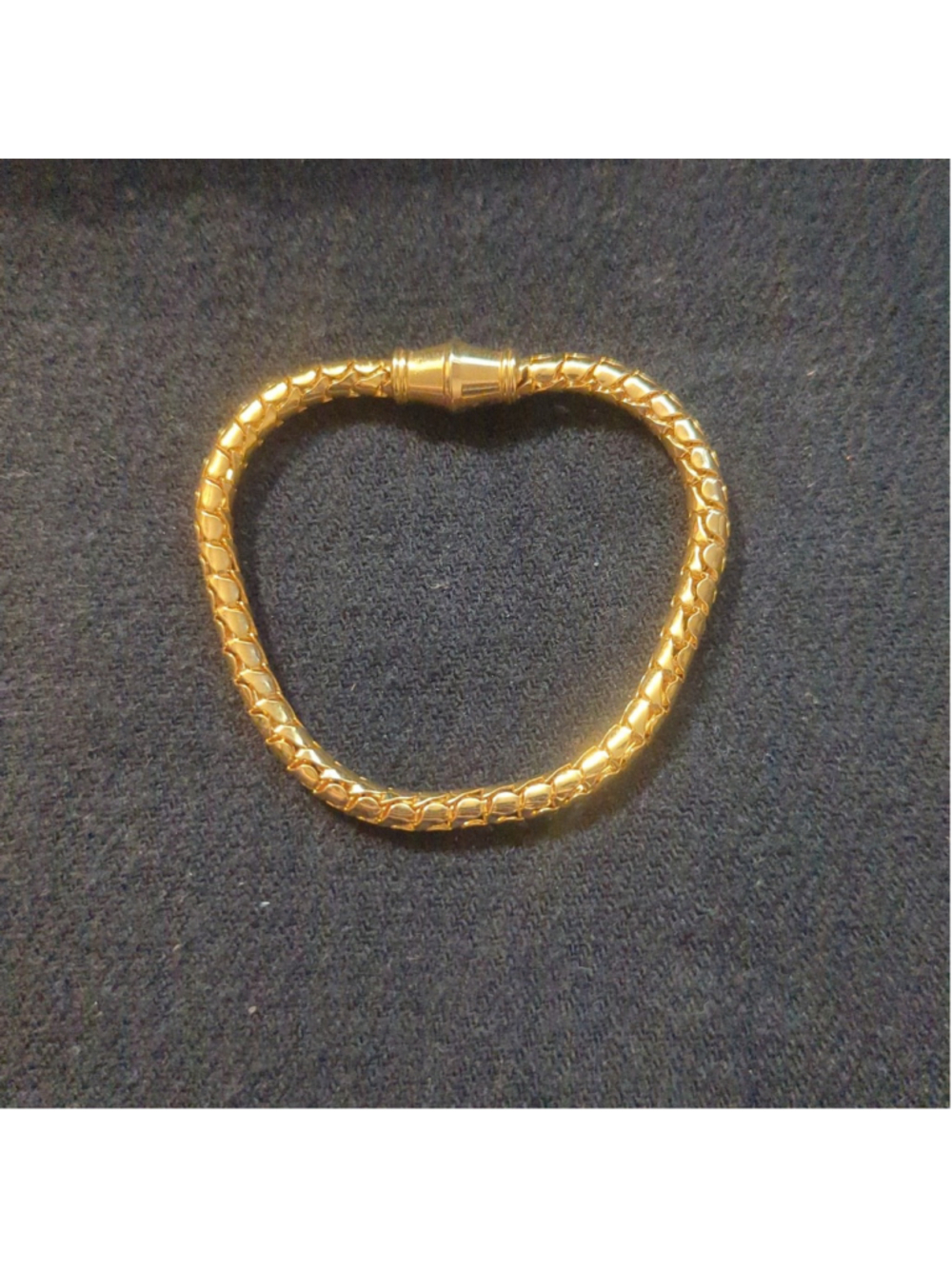 Gold Tone Textured Tubular Mesh Magnetic Clasp Statement Bracelet
